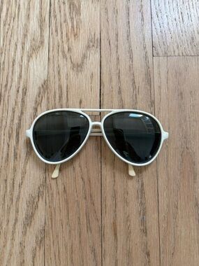 Vintage White Frame Aviator Sunglasses